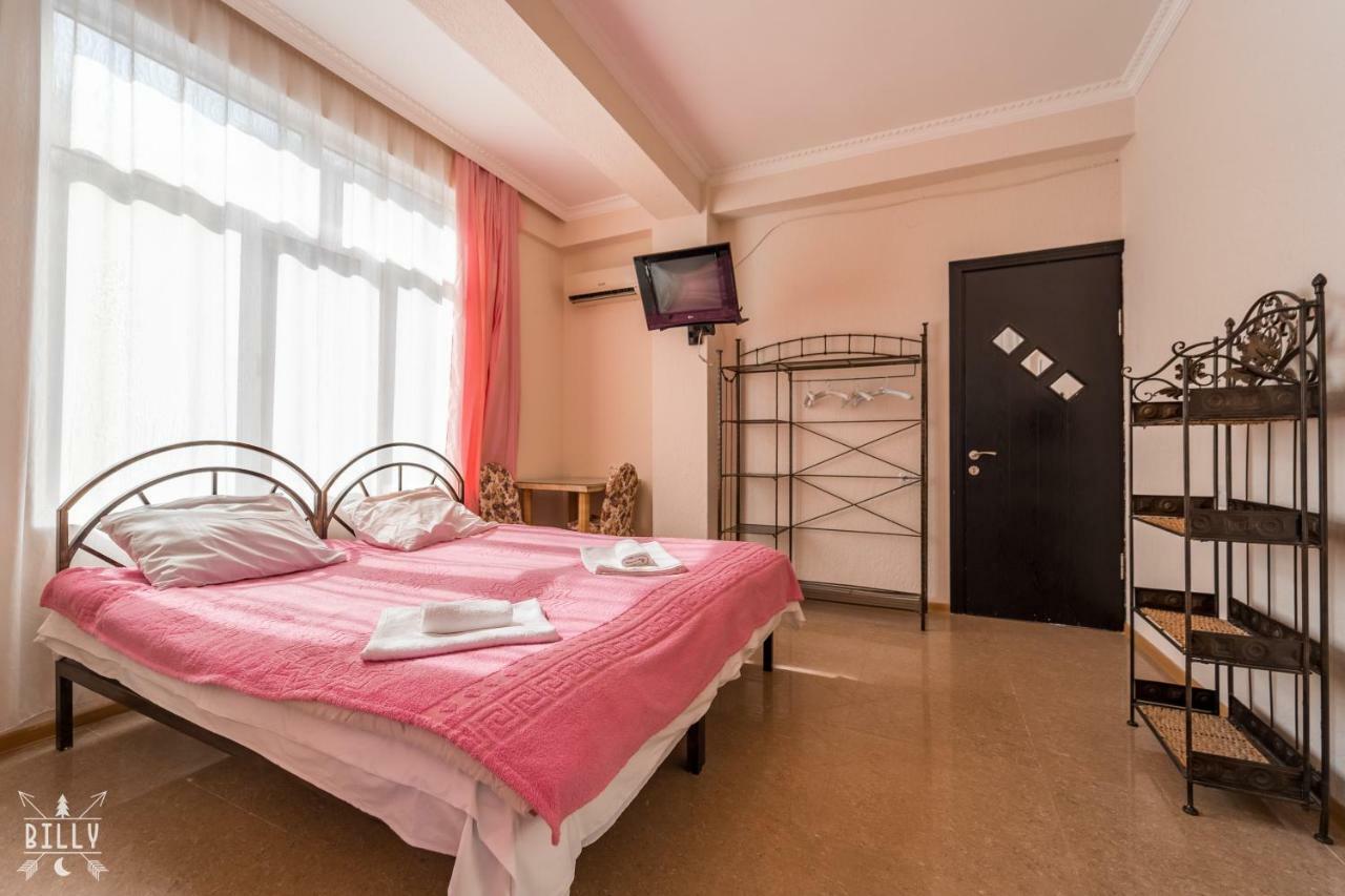 Aniva The Hotel Batumi Esterno foto