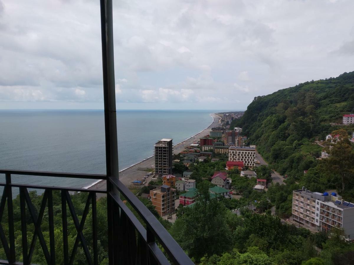 Aniva The Hotel Batumi Esterno foto